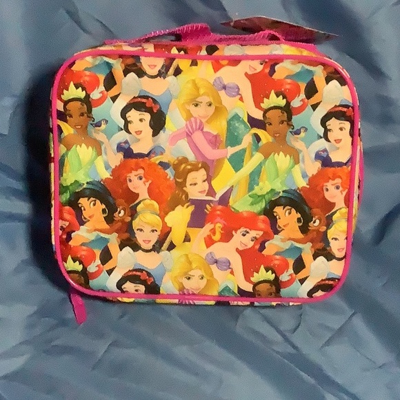 Gone by 10/15 Disney Princesses Lunch Box - Picture 1 of 4